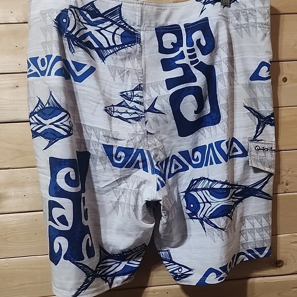 Quicksilver Waterman Board Shorts Size 38  NWT